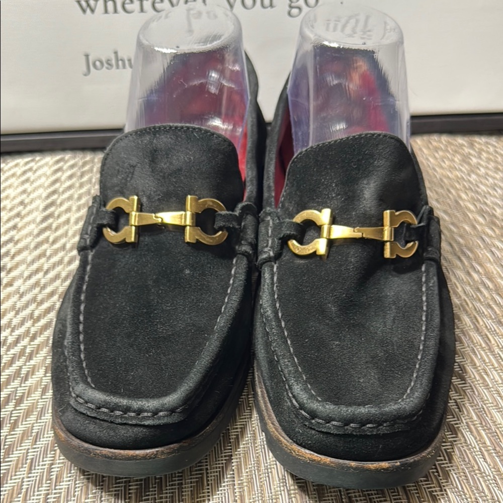 Salvatore Ferragamo Black Loafers with Gold Accent Women SZ 9.5 Box14